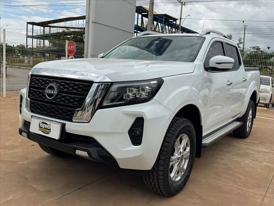 NISSAN FRONTIER 2.3 16V TURBO DIESEL XE CD 4X4 AUTOMÁTICO NISSAN FRONTIER 2.3 16V TURBO DIESEL XE CD 4X4 AUTOMÁTICO